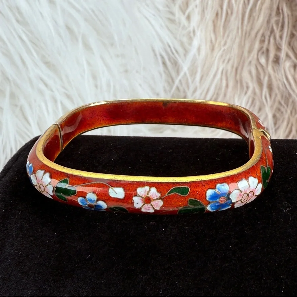 Vintage Goldtone Asian Red Orange Floral Cloisonne Hinged Square Bracelet